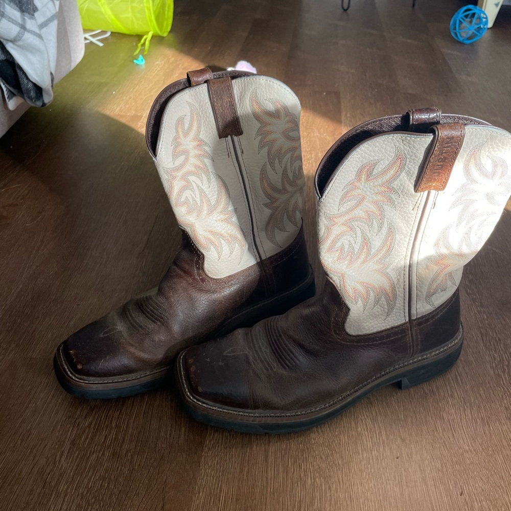Justin cowboy boots